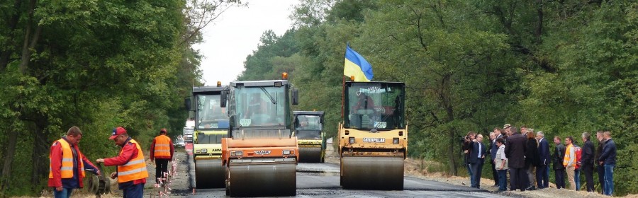 Ремонт дороги за Олешками проверяли два замминистра и губернатор