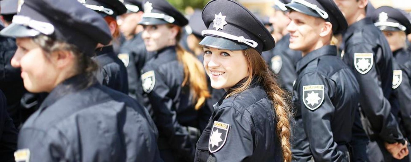 Херсонці не хочуть шити форму для українських копів Херсонці не хочуть шити форму для українських копів