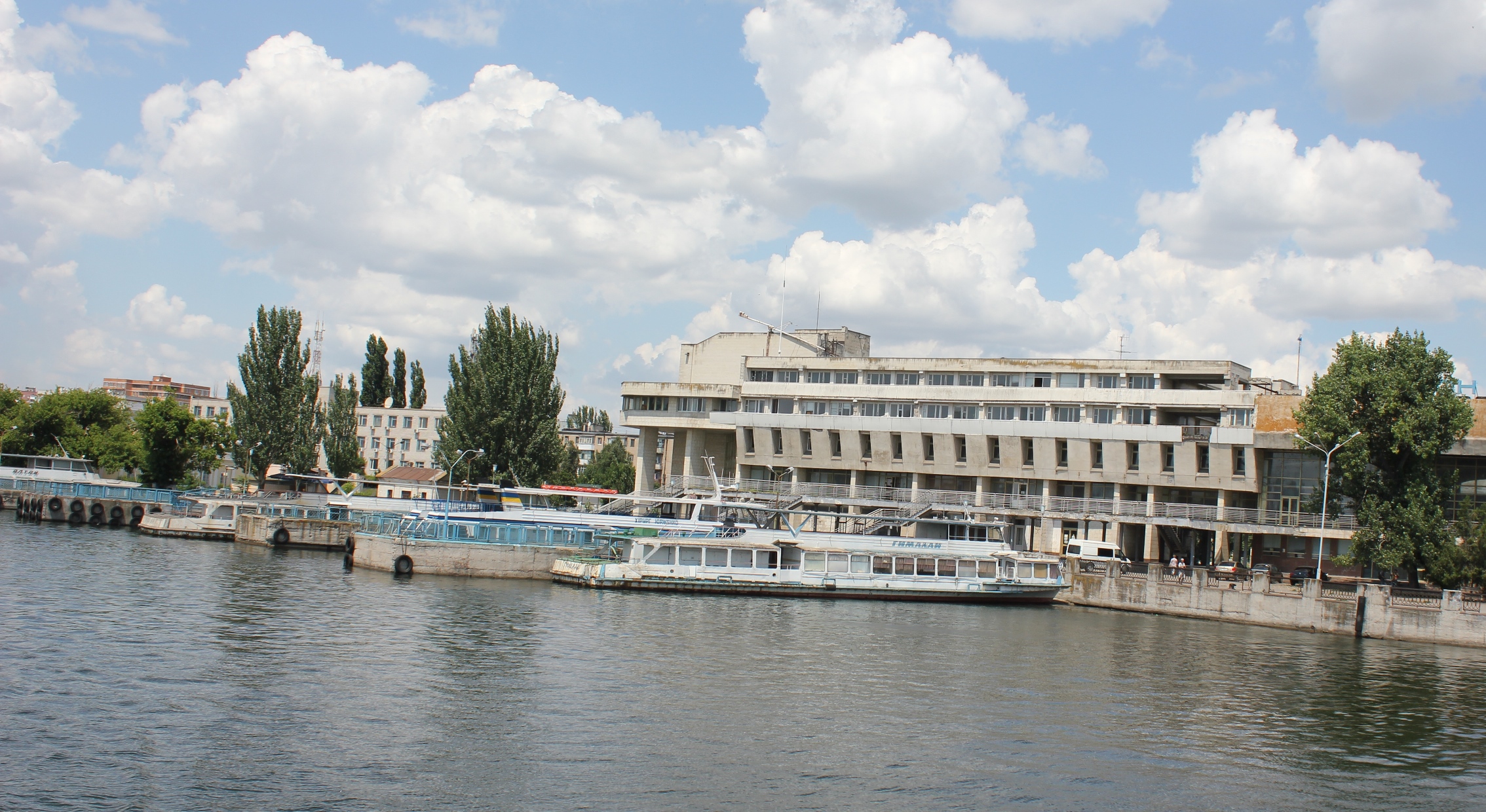 Безпеку херсонських причалів перевіряє міська комісія Безпеку херсонських причалів перевіряє міська комісія