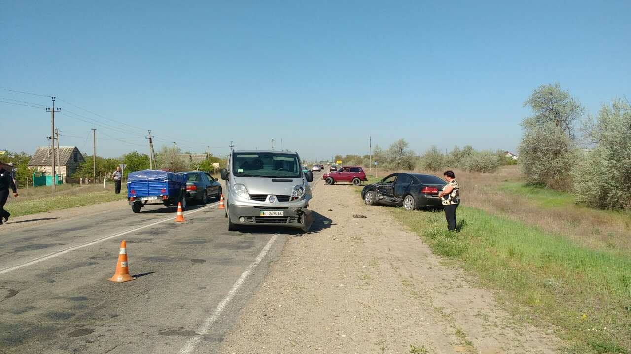 В ДТП под Коханами не разминулись два автолюбителя с Херсонщины (фотофакт)