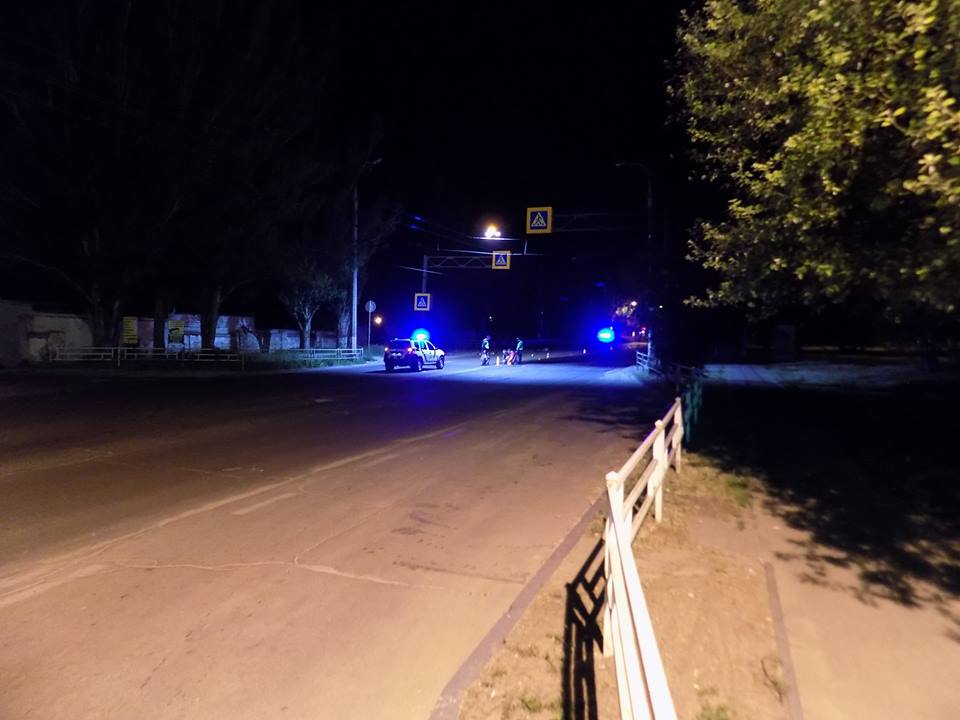 У Херсоні поліція впродовж 20 хвилин затримала водія, який збив жінку(ФОТО) У Херсоні поліція впродовж 20 хвилин затримала водія, який збив жінку(ФОТО)