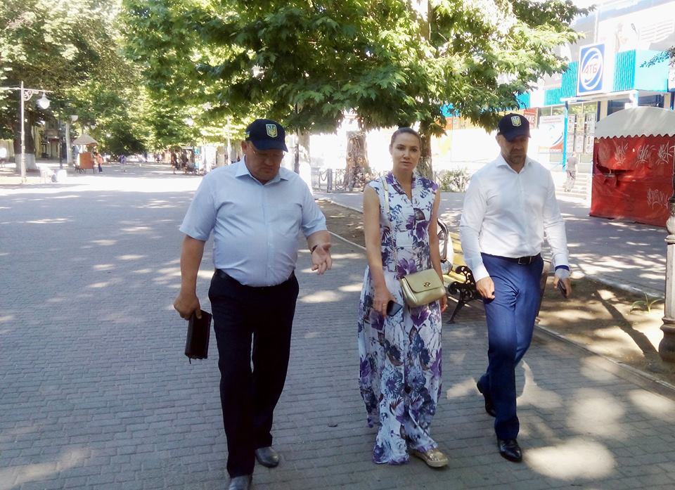 Променад по Херсону превратился в прогулку по развалинам (фото, видео)