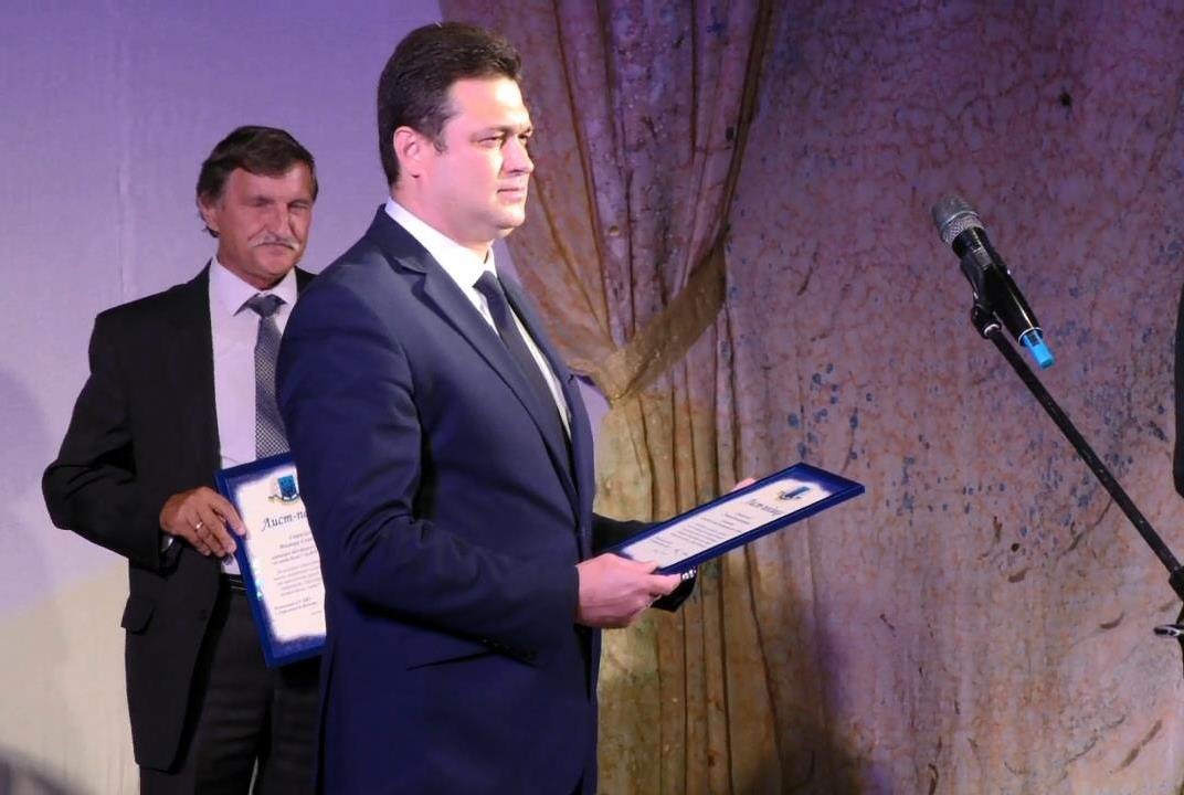 Традиційні вітання до Дня підприємця на Херсонщині пролунали у стінах театру