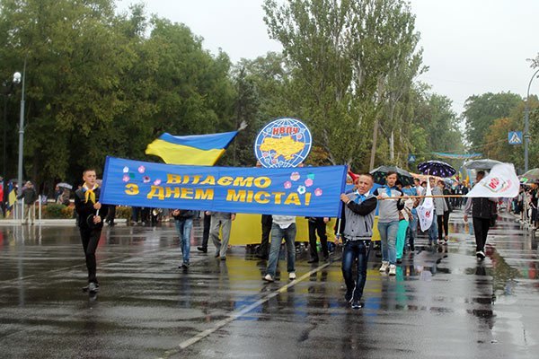 День міста Нова Каховка відсвяткувала під дощем