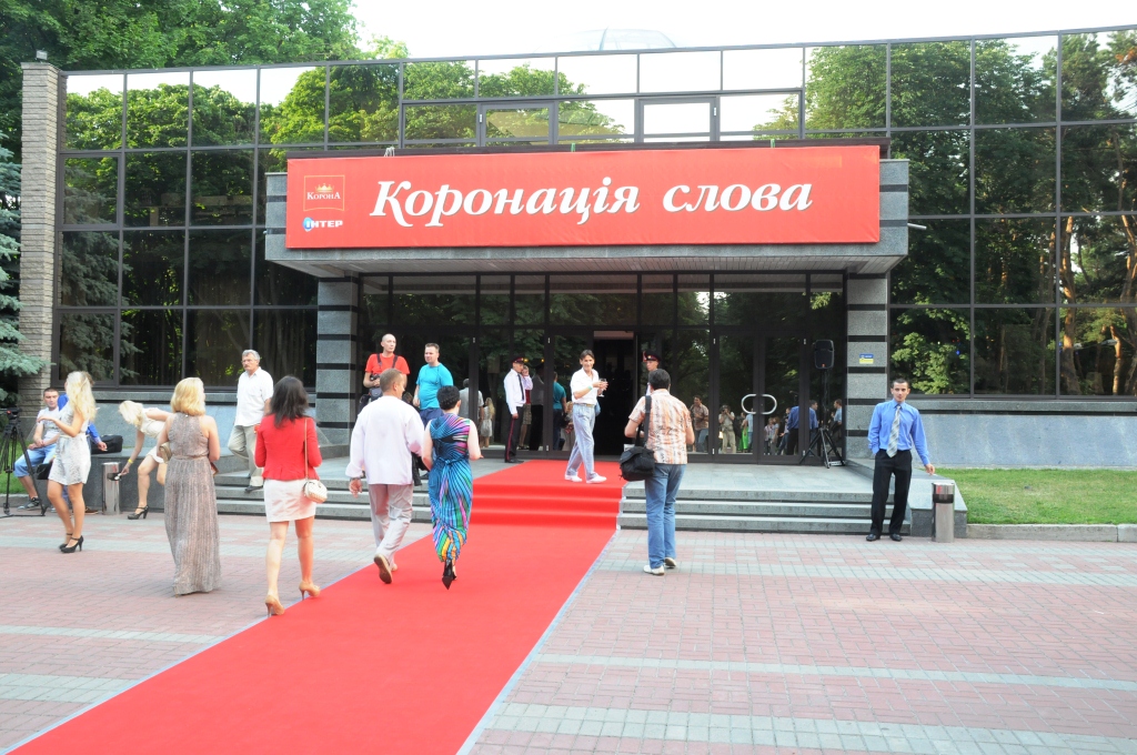 Книжки херсонського автора потрапили на продаж до Клубу сімейного дозвілля