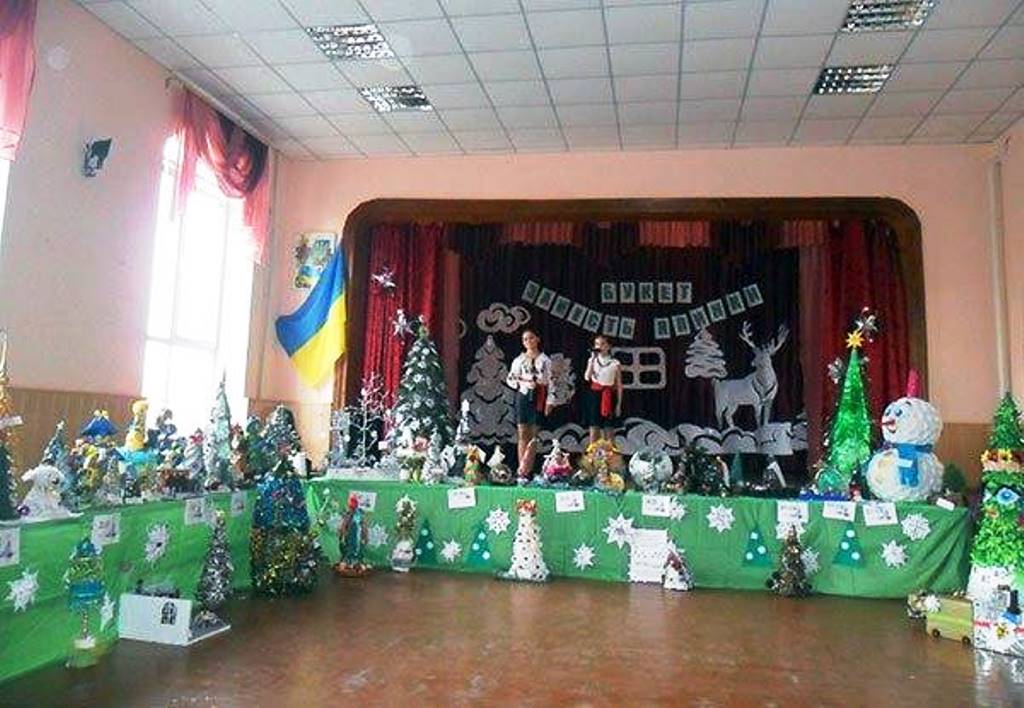 На Херсонщині пройшов конкурс “Букет замість ялинки”