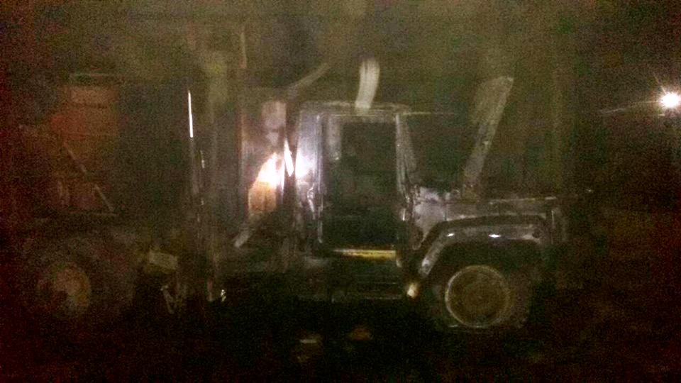 Херсонські пожежні-рятувальники майже до ночі гасили