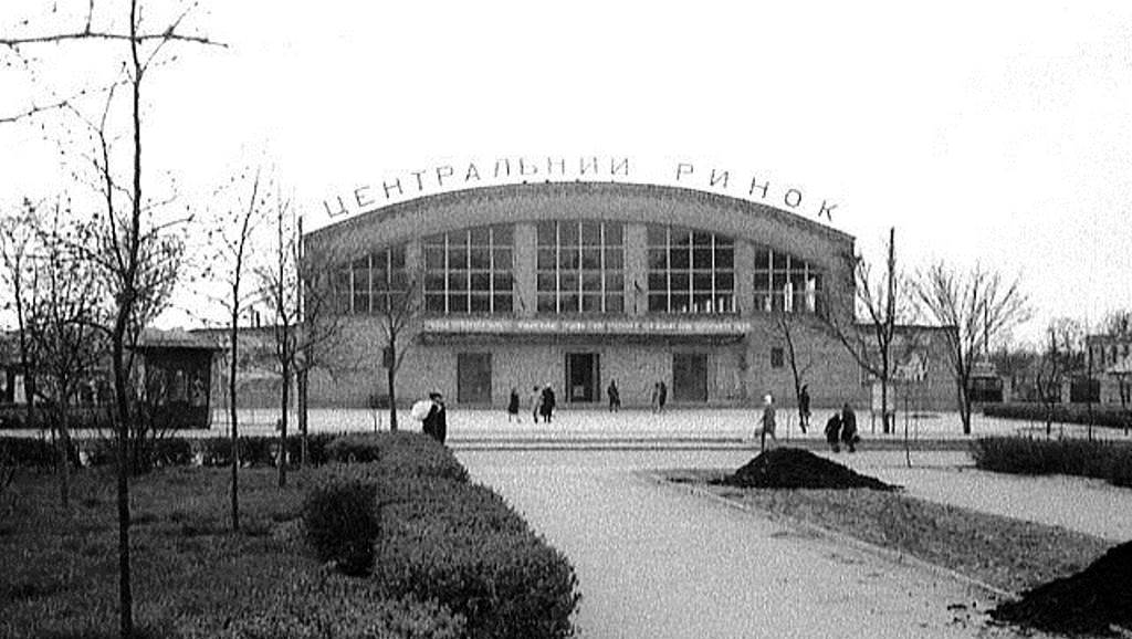 Центральный рынок в Херсоне. И хлеб и зрелища Центральный рынок в Херсоне. И хлеб и зрелища