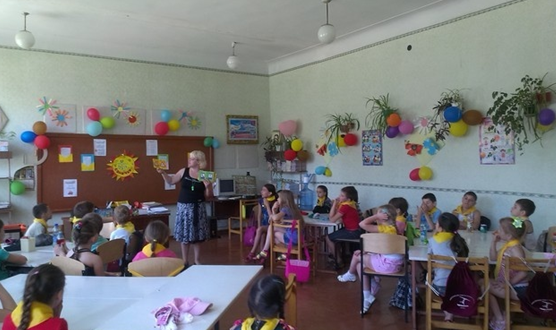 У новокаховських пришкільних таборах повним ходом готуються до літа