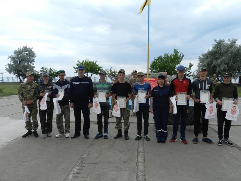 Херсонські рятувальники завітали до оздоровчого табору «Ювілейний» Херсонські рятувальники завітали до оздоровчого табору «Ювілейний»