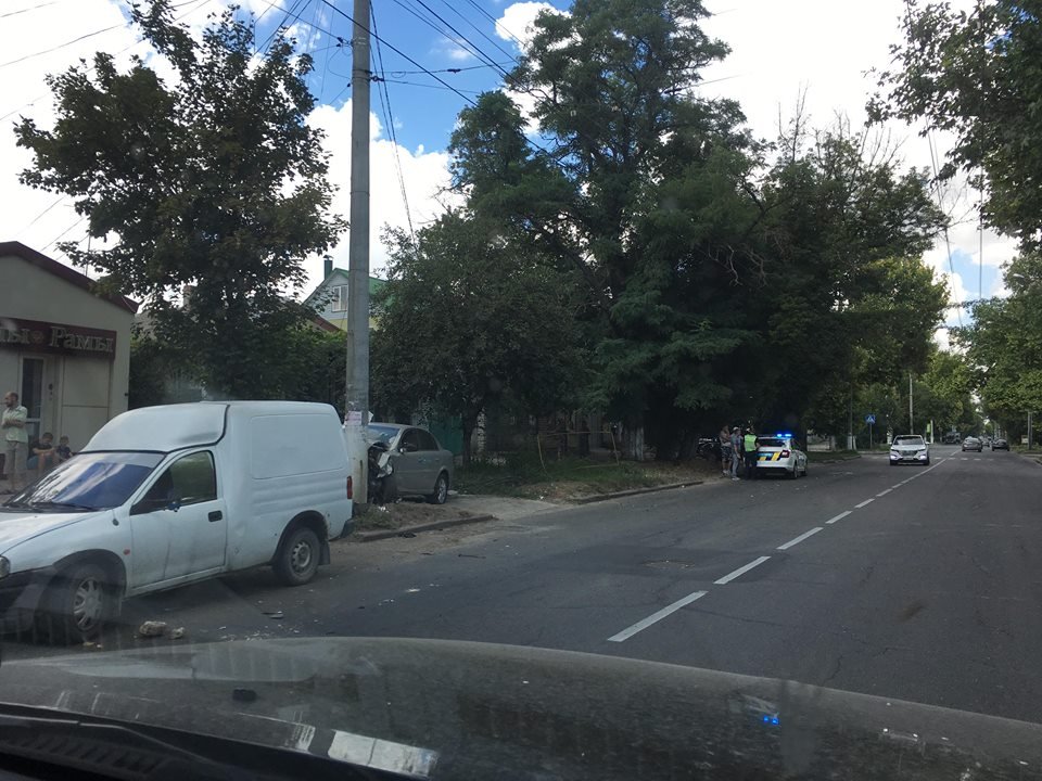 Улица Перекопская сегодня «богата» на аварии (фото) Улица Перекопская сегодня «богата» на аварии (фото)