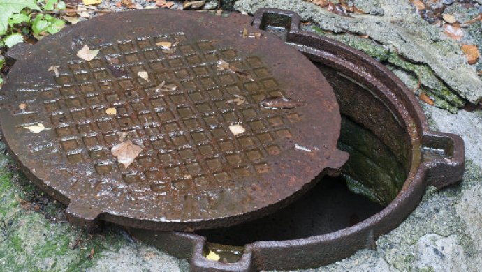 У Херсоні знайдено викрадача кришок люків - накрав на 2250 гривень
