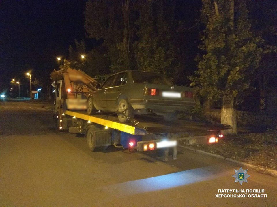 Херсонські водії продовжують сідати за кермо напідпитку: минулої доби задокументовано 4 випадки