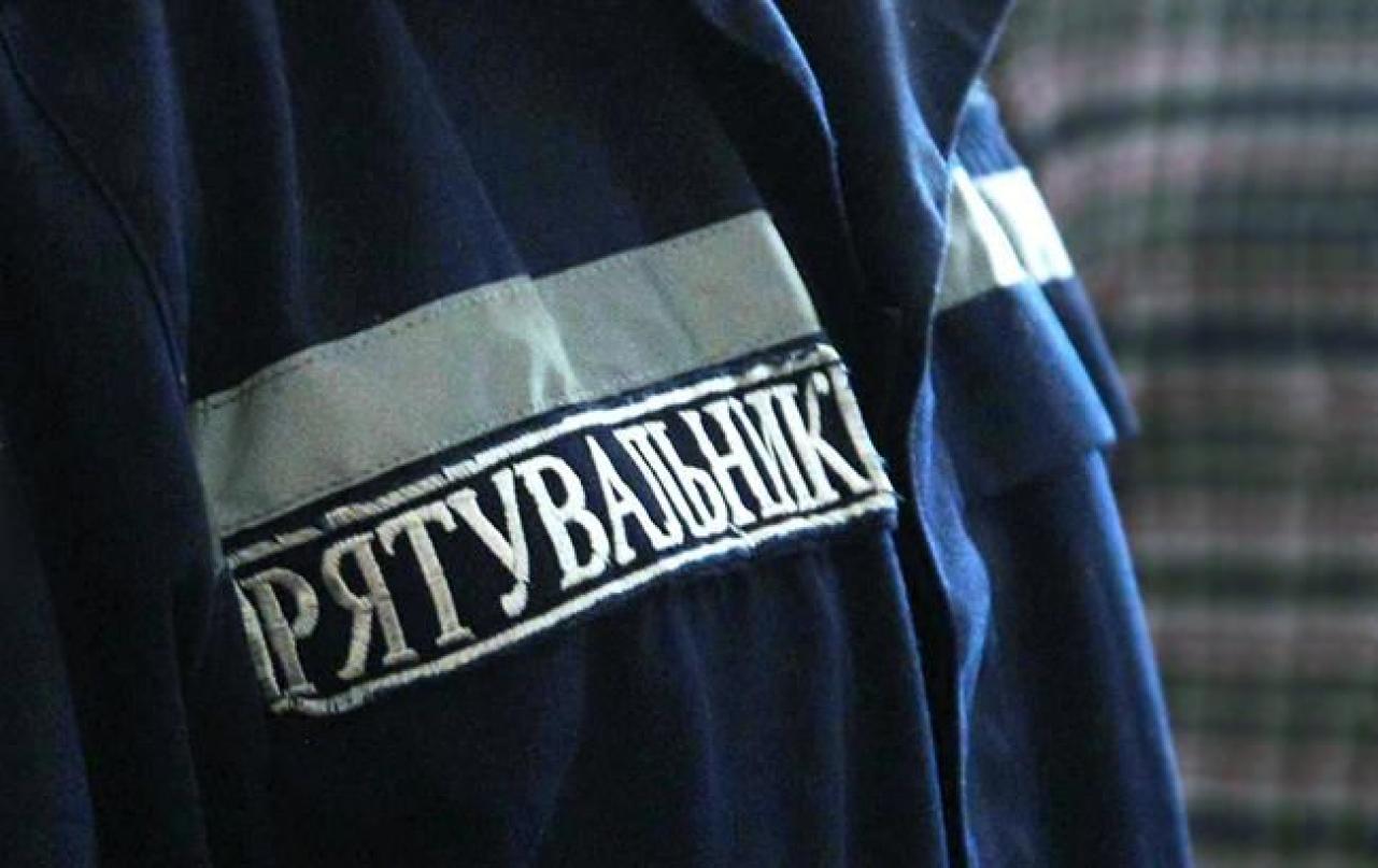 Не залишайте дітей наодинці: поки мама виносила сміття, маленька херсонка стала заручницею багатоповерхівки