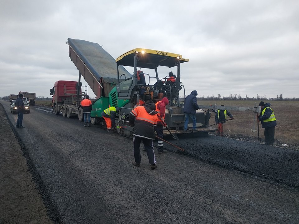 Ремонт майже закінчено - на Херсонщині однією відремонтованою дорогою стане більше