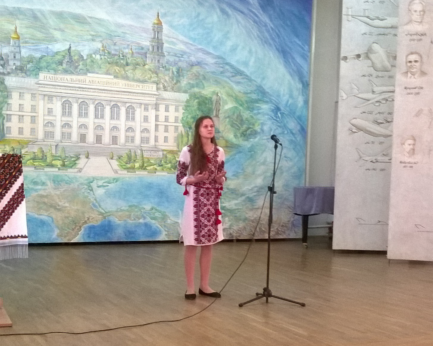 Школярка з Херсонщини підкорила Україну красою і силою рідного слово Школярка з Херсонщини підкорила Україну красою і силою рідного слово