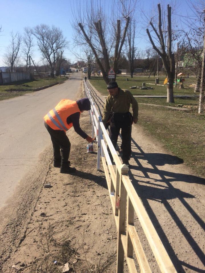 Антонівка бере приклад з весни - потрохи розквітає (ФОТО) Антонівка бере приклад з весни - потрохи розквітає (ФОТО)