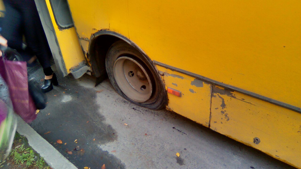 Покупка новых автобусов для Херсона пока отменяется - все тендерные предложения отклонены