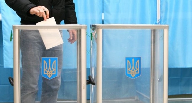 В Херсоне предвыборное недопонимание активистов ЗЕкоманды (ВИДЕО)