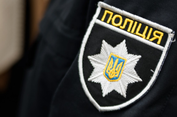 Так і допомагай людям - у Новотроїцькому хлопчина хотів як краще, а залишився без мобільного Так і допомагай людям - у Новотроїцькому хлопчина хотів як краще, а залишився без мобільного