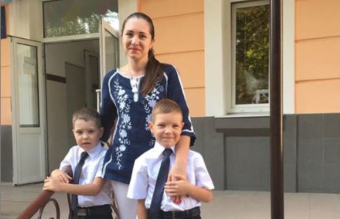 Поліція Херсонщини відпрацьовує три версії загибелі жінки з двома дітьми у Скадовську