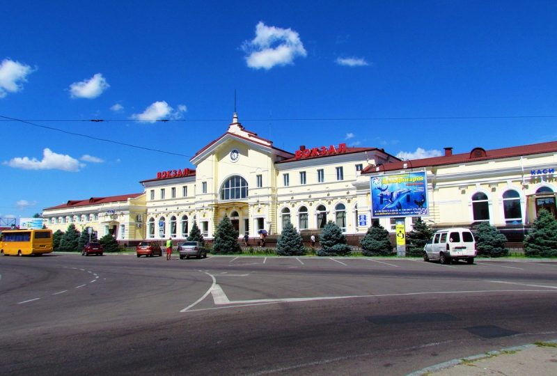 У Херсоні з вокзалу евакуювали людей, але інформація про замінування не підтвердилася