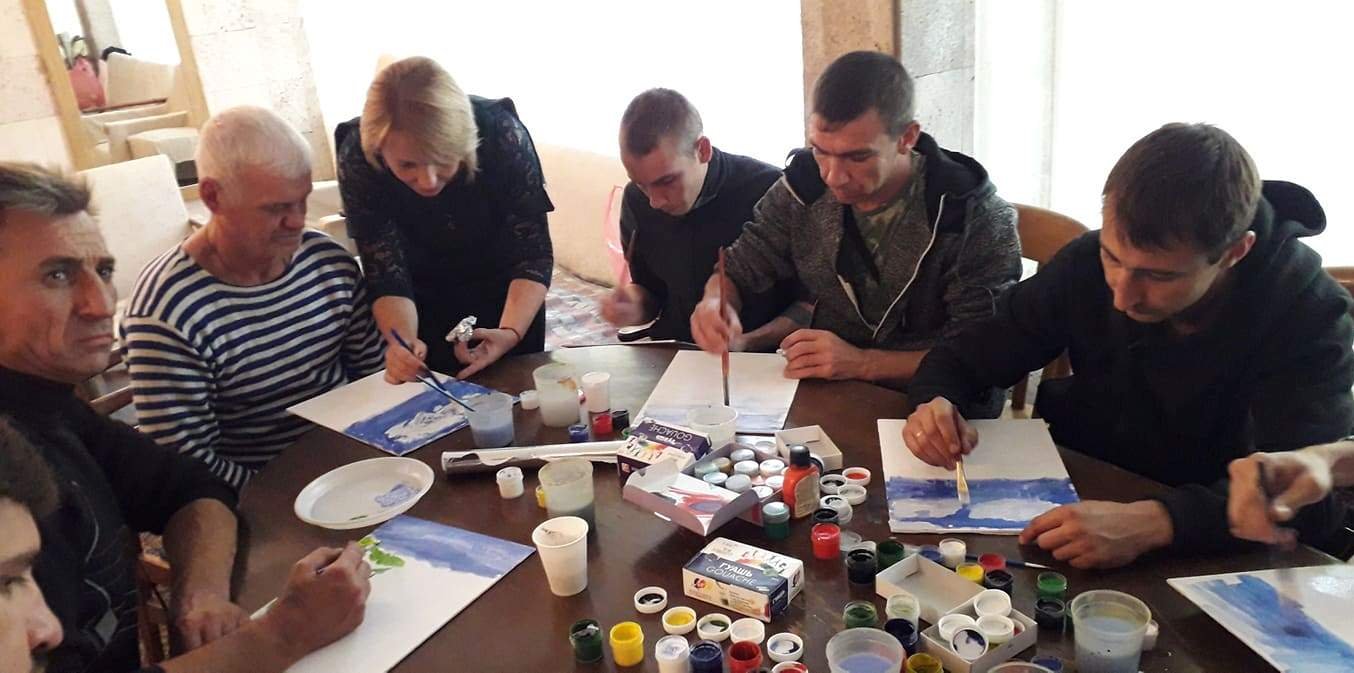 У Херсоні для учасників АТО/ОСС відбулися майстер-класи з малювання