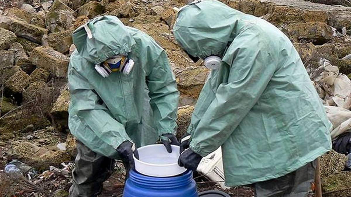 С Херсонщины вывезут 110 тонн непригодных к использованию пестицидов С Херсонщины вывезут 110 тонн непригодных к использованию пестицидов