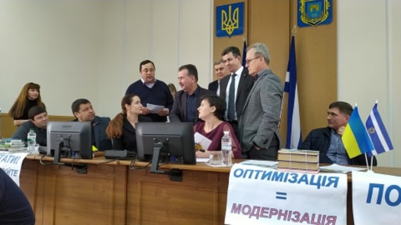 В Херсоне очередная сессия депутатов превратилась в цирковой балаган