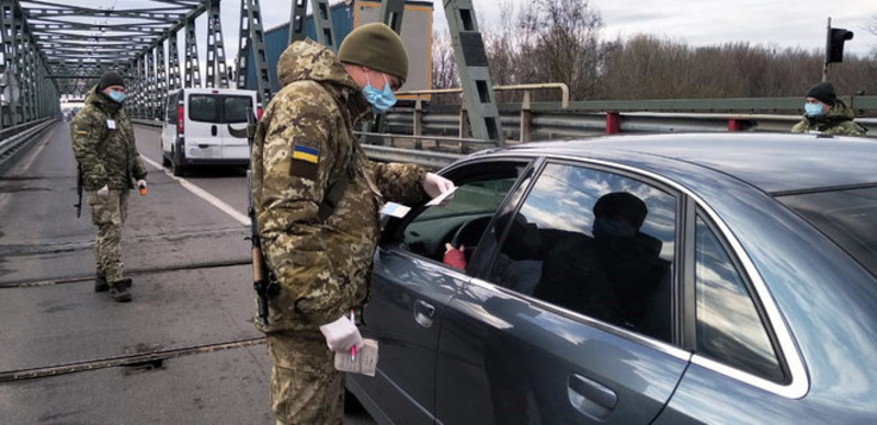 Коронавирус: Украина на две недели закрывает границу для иностранцев