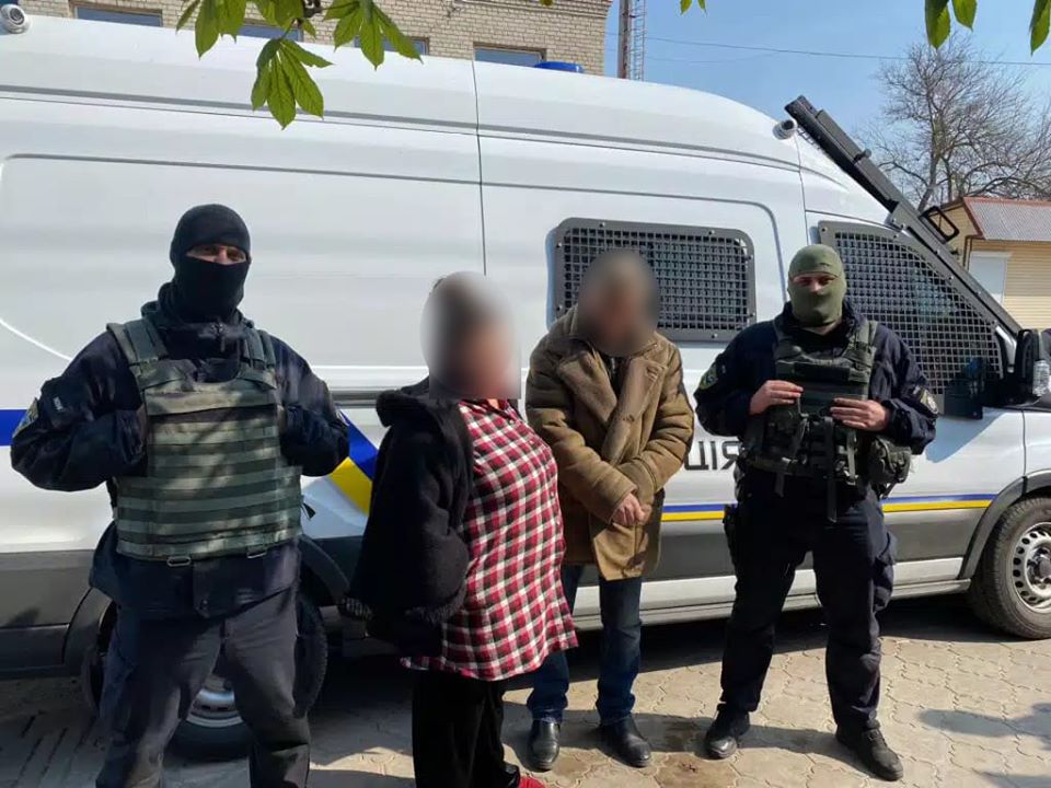 У Херсоні поліцейські затримали групу наркодилерів, організаторкою якої була 57-річна жінка