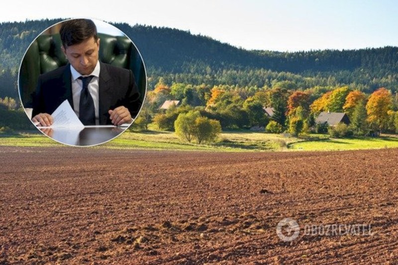 Зеленский подписал закон об открытии рынка земли