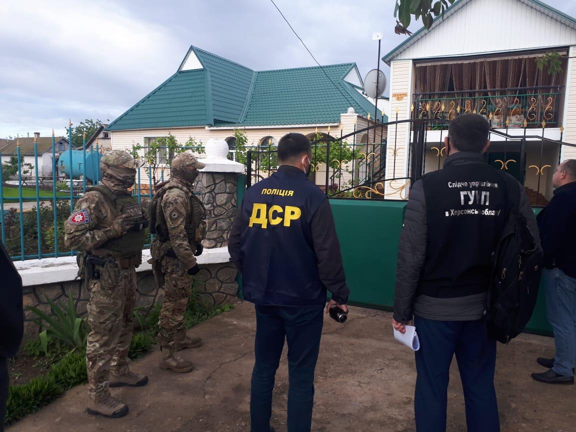 На Херсонщині поліцейські викрили злочинну схему рейдерського захоплення сільгосппідприємства