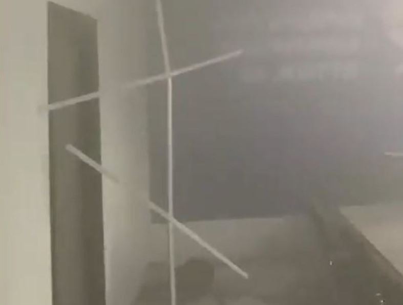 В офис партии ОПЗЖ бросили гранату, - ВИДЕО В офис партии ОПЗЖ бросили гранату, - ВИДЕО