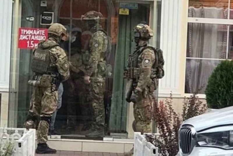 В ночном клубе Херсона спецназ принудительно изымал записи с камер видеонаблюдения
