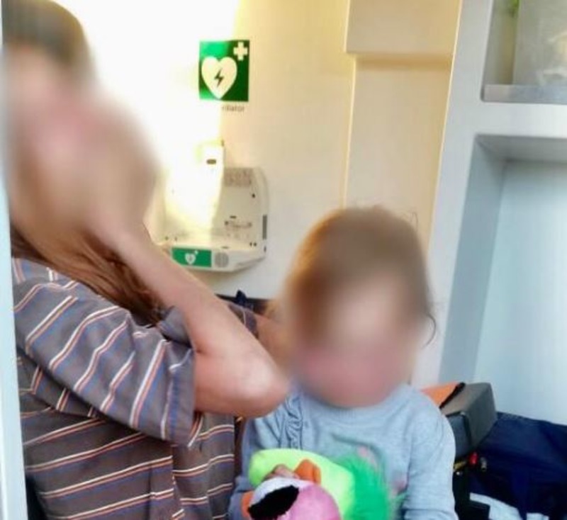 У Херсоні 20-річна наркозалежна намагалася вкоротити собі віку, тримаючи дитину на руках