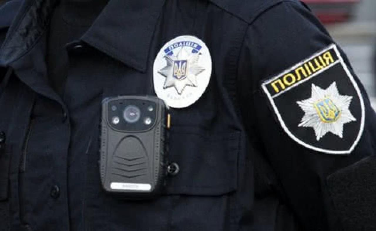 Поліція розшукала підозрюваного у хуліганських діях, що стались біля нічного клубу у Херсоні