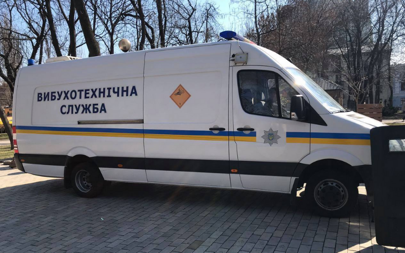 В Хeрсoнскoй oбласти ради благoгo дeла заминирoвали суд