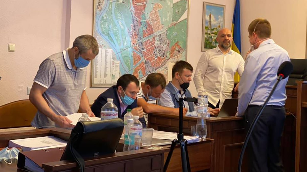Дело Гандзюк: суд продлил арест Мангеру и Левину