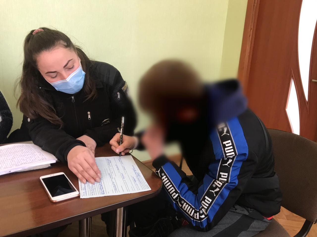 У Херсоні учень-сирота став жертвою принижень та залякувань з боку 16-річного однокласника