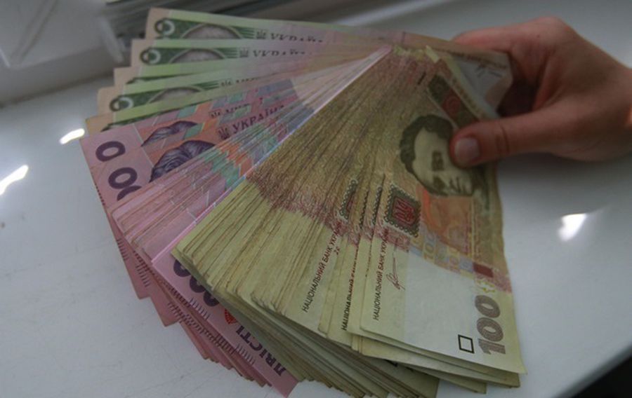 У Генічеську під час розслідування грабежу оперативники викрили зловмисника ще й на крадіжці 100 тисяч гривень