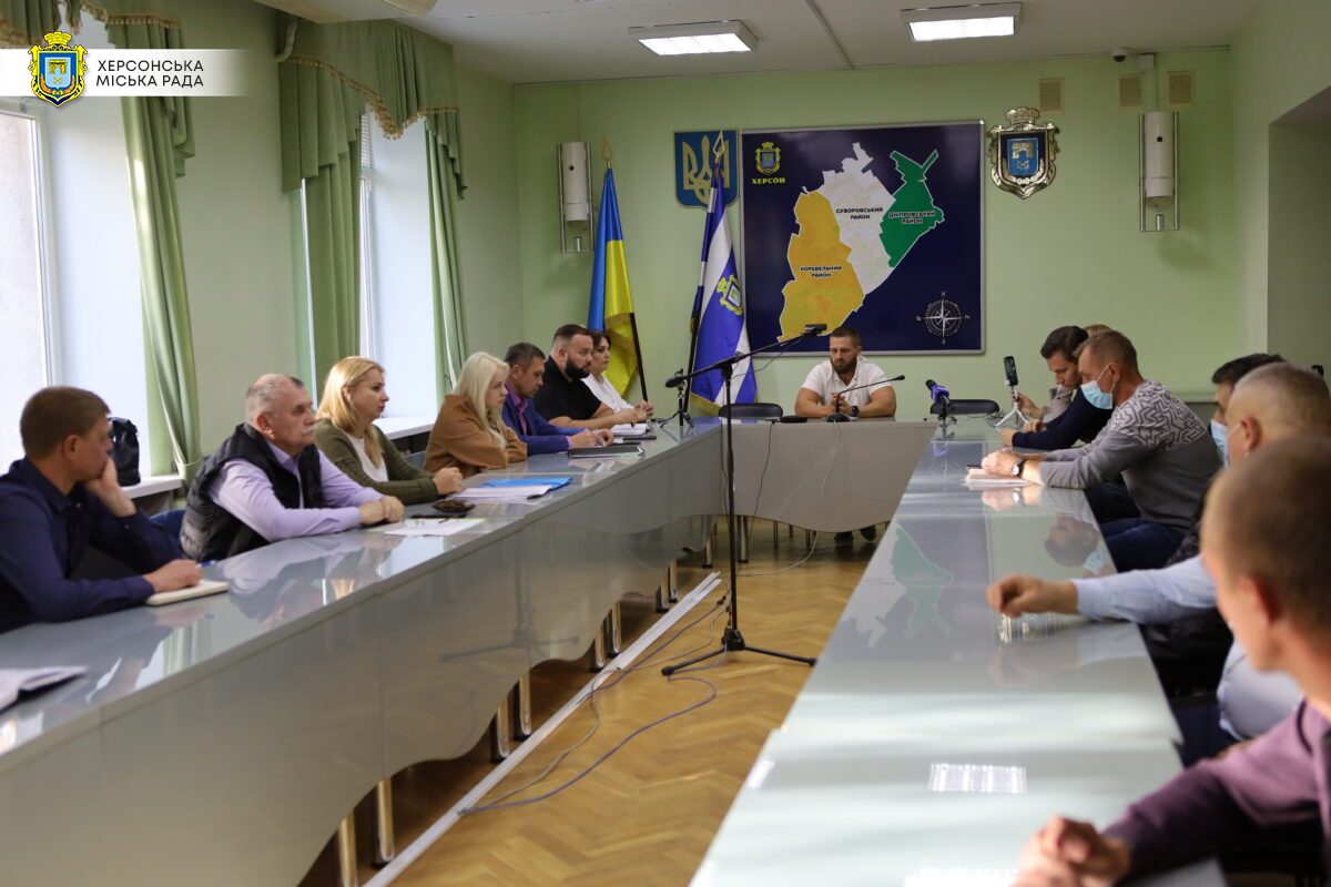 У Херсоні посилили контроль за роботою підрядників, але питання до якості виконаного дорожнього ремонту лишаються У Херсоні посилили контроль за роботою підрядників, але питання до якості виконаного дорожнього ремонту лишаються