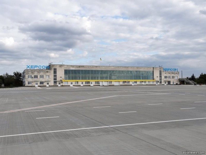 В аэропорту Херсон значительно расширят зону вылета