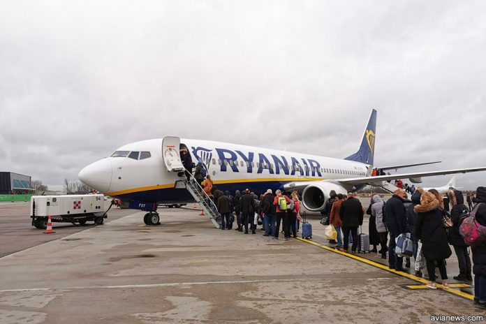 Лоукостер Ryanair запустит новый маршрут из Херсона в Варшаву