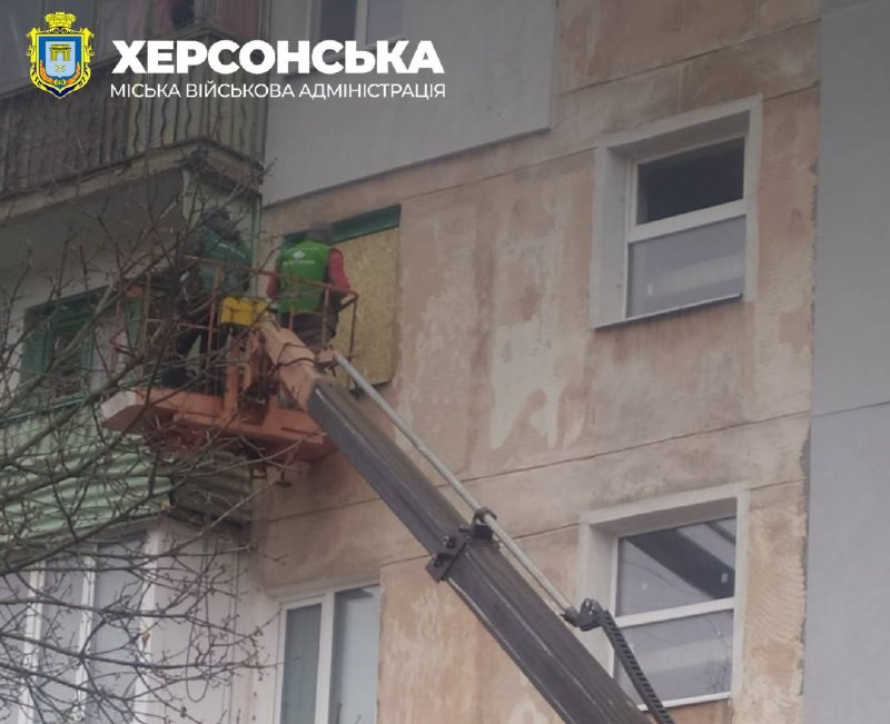 Працівники комунального підприємства полагодили майже 200 вікон