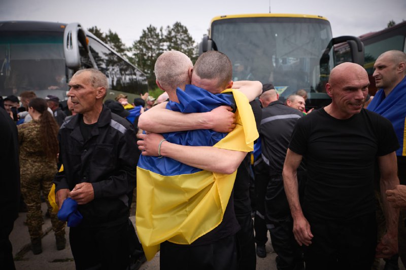 У третій день обміну полоненими звільнено 14 військових з Херсонщини