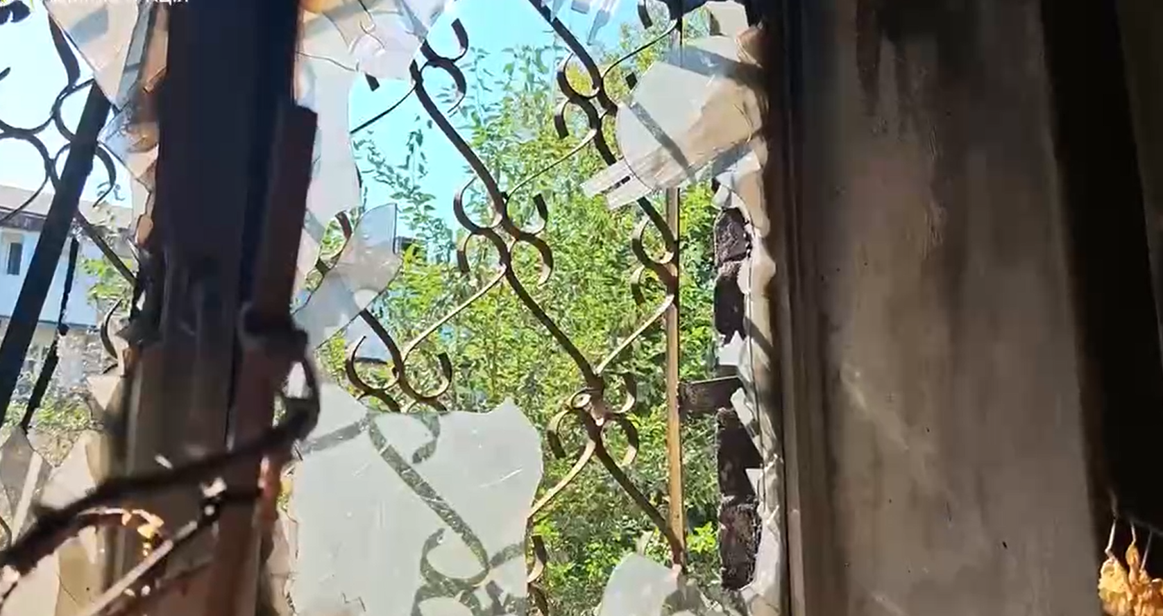 Через ранковий обстріл Дніпровського району загинула людина, є поранені