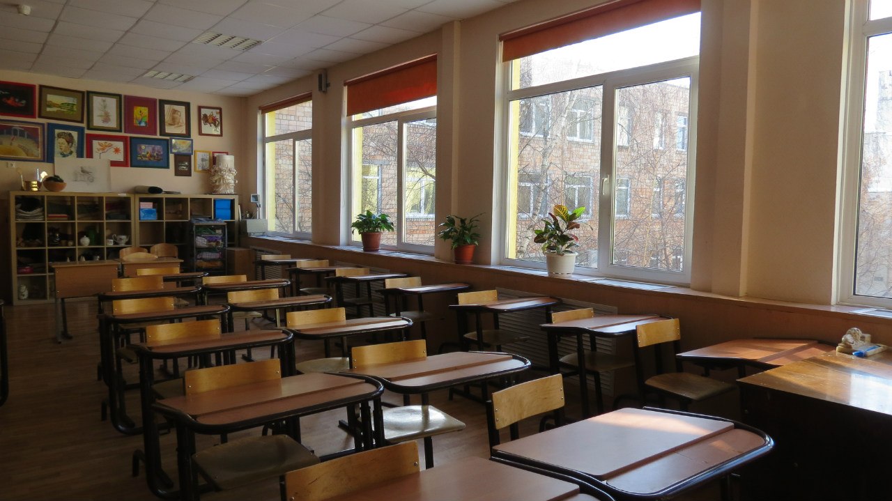 Вчителям на прифронтових територіях збільшили щомісячну доплату