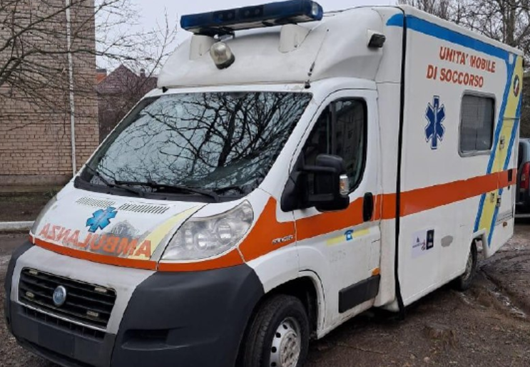 Медичним закладам Херсонщини передали спеціалізований транспорт