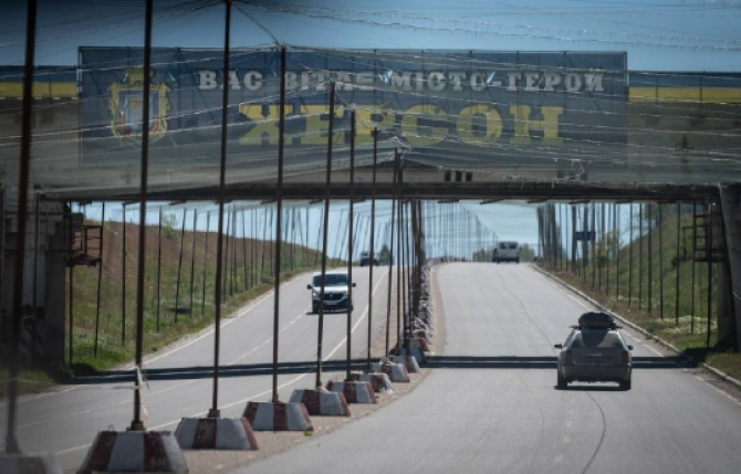 Усі маршрути громадського транспорту Херсона будуть захищені антидроновими сітками – Прокудін